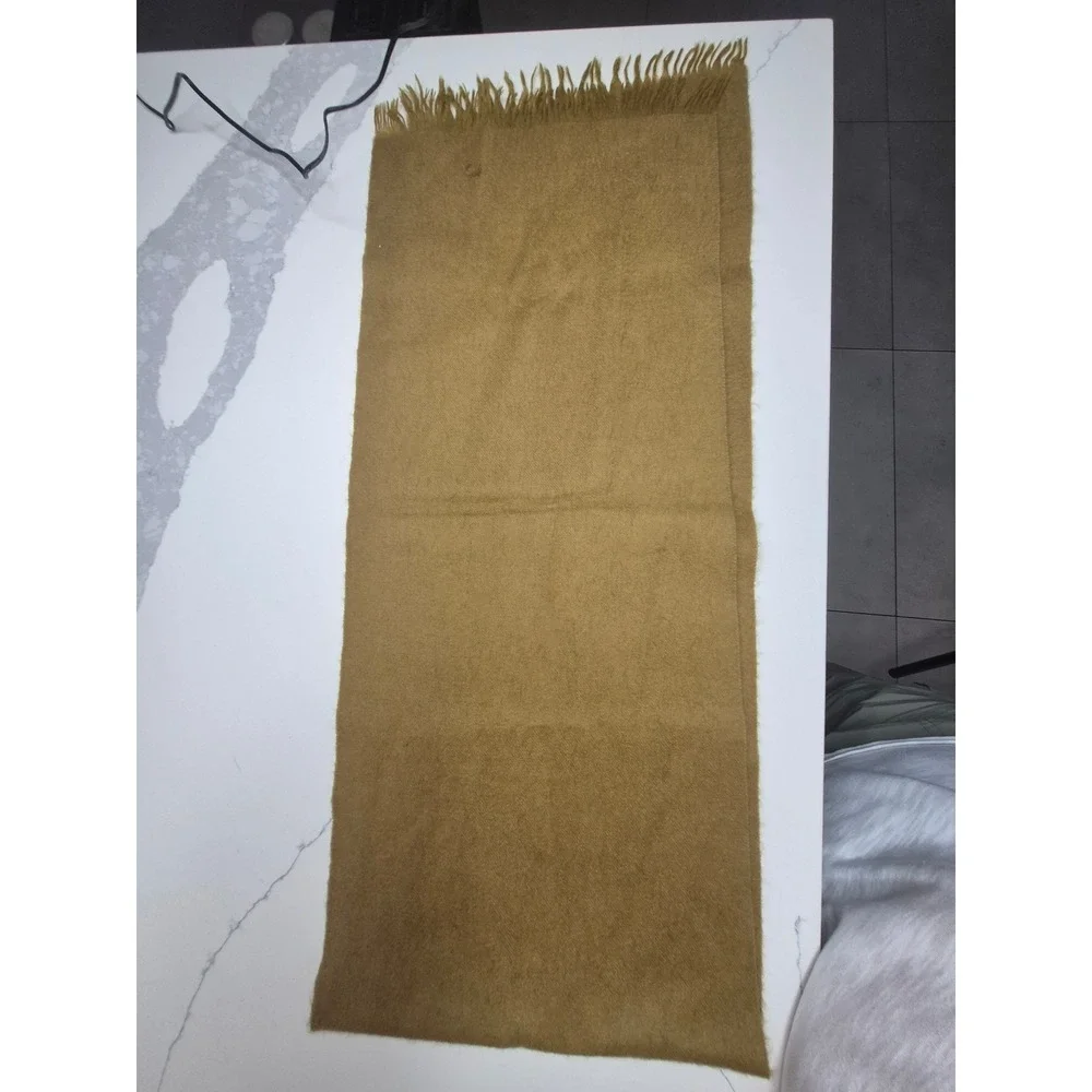 John Wanamaker Scarf 70% Cashmere‎ 30% Wool Fringe Made in Scotland Camel